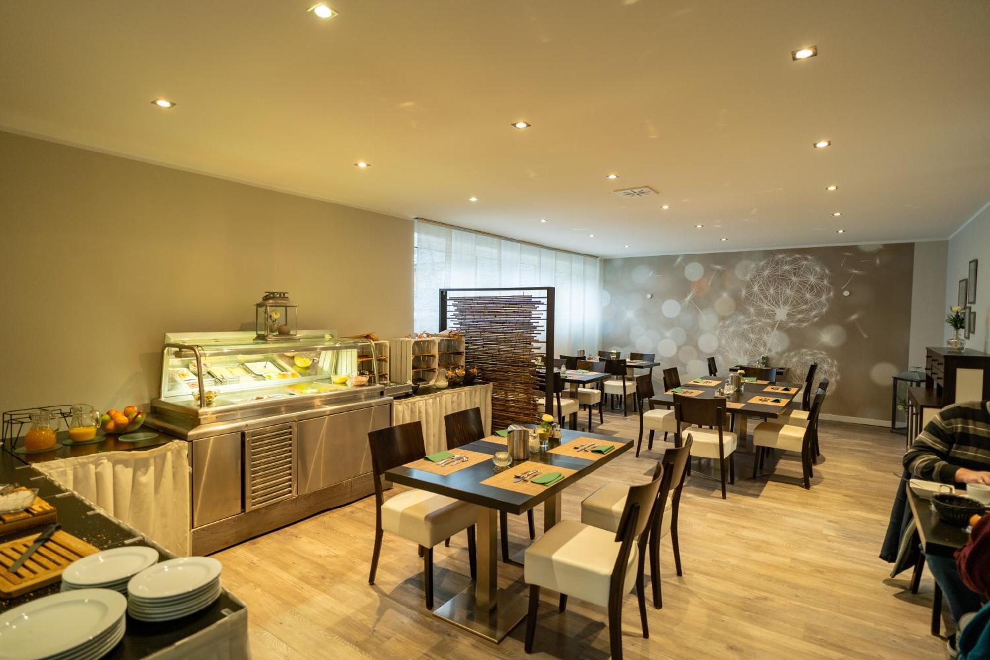 Waldhotel Surwold Bagian luar foto