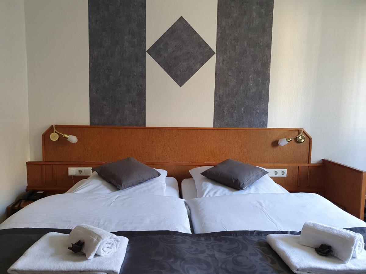 Waldhotel Surwold Bagian luar foto